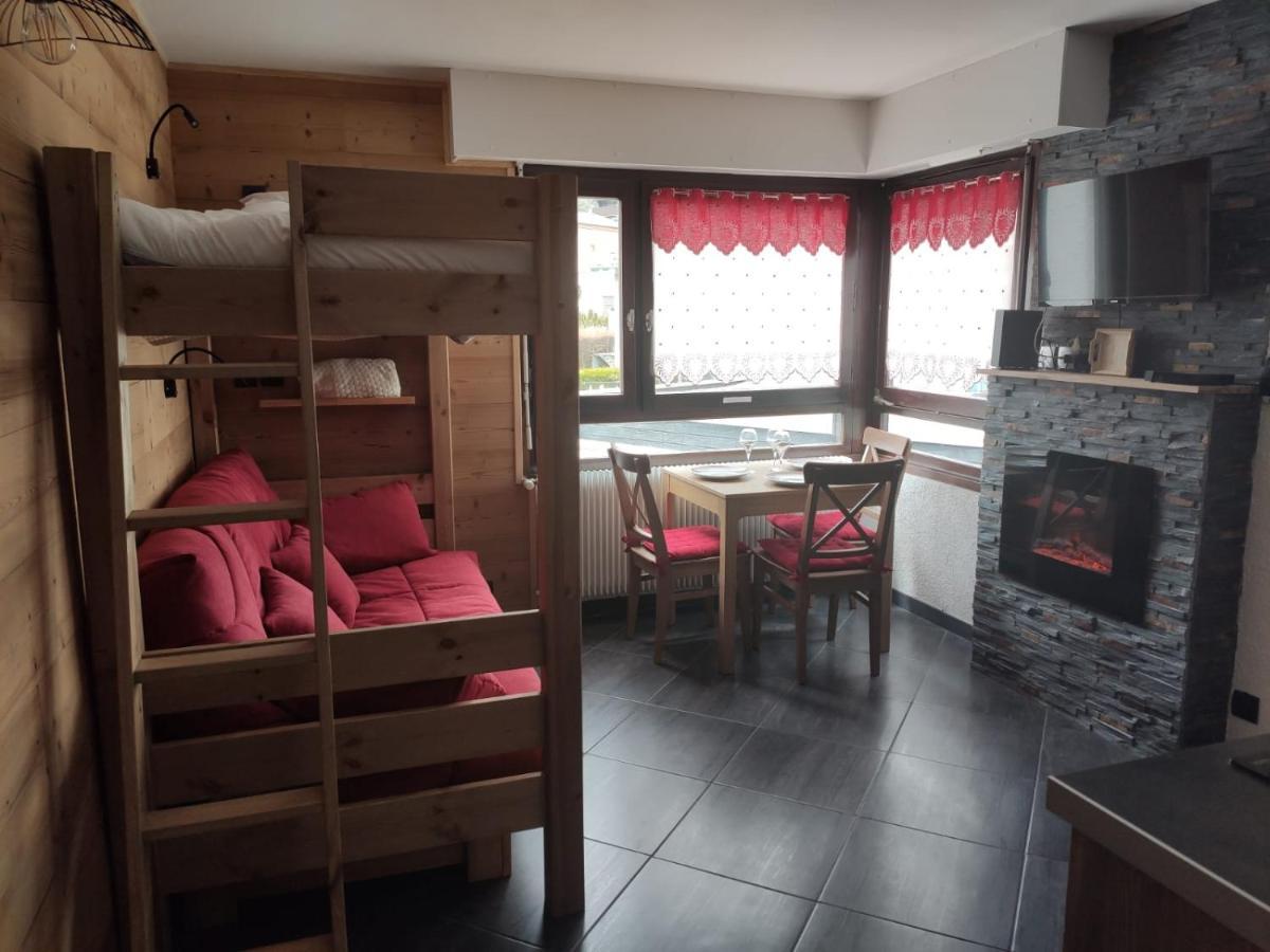 Ferienwohnung Chamonix Centre - Wifi - Parking - Res Aiguille Du Midi Exterior foto